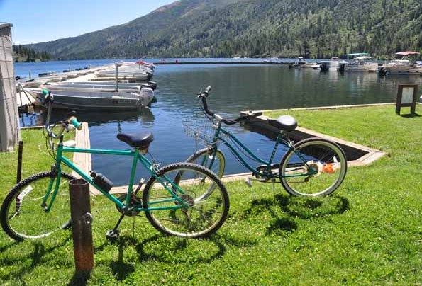 Upper Twin lakes marina